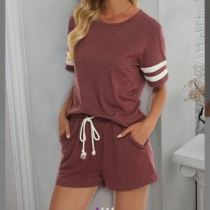 NWT. Rose 2 Piece Pajamas